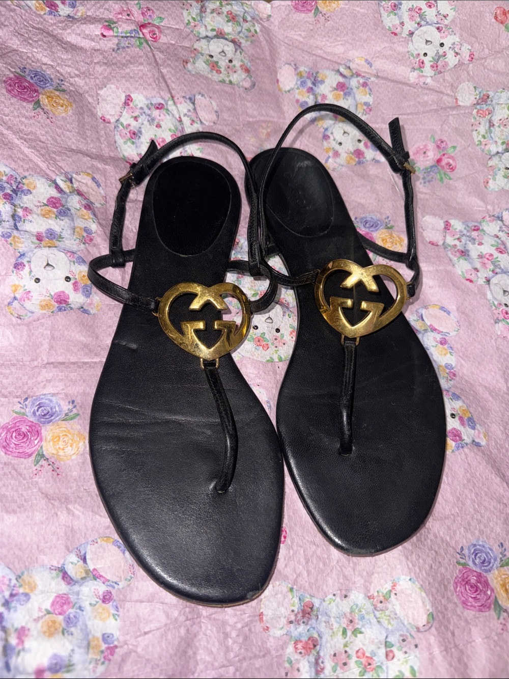 Gucci Black Leather Logo Heart T-Strap Sandals
